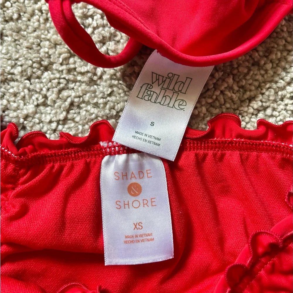 Red Bikini Set Ruffle Detailing Adjustable Straps Strawberry Charm Size XS-S - Picture 4 of 8